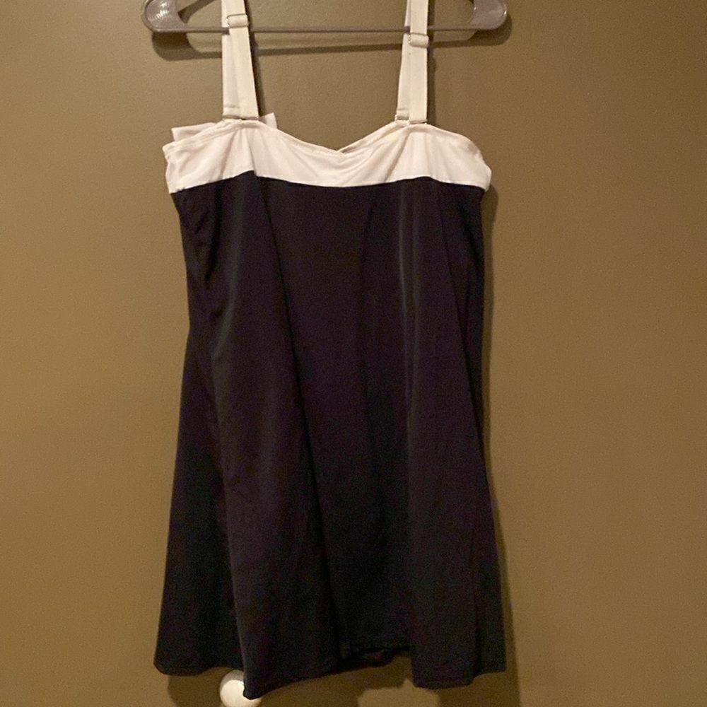 Roaman’s Swimsuit Plus Size Size 16 Black & White View 3